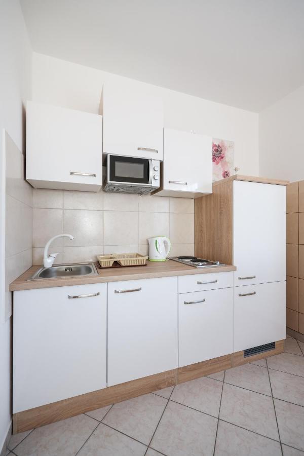 Apartments Miky فرسي المظهر الخارجي الصورة